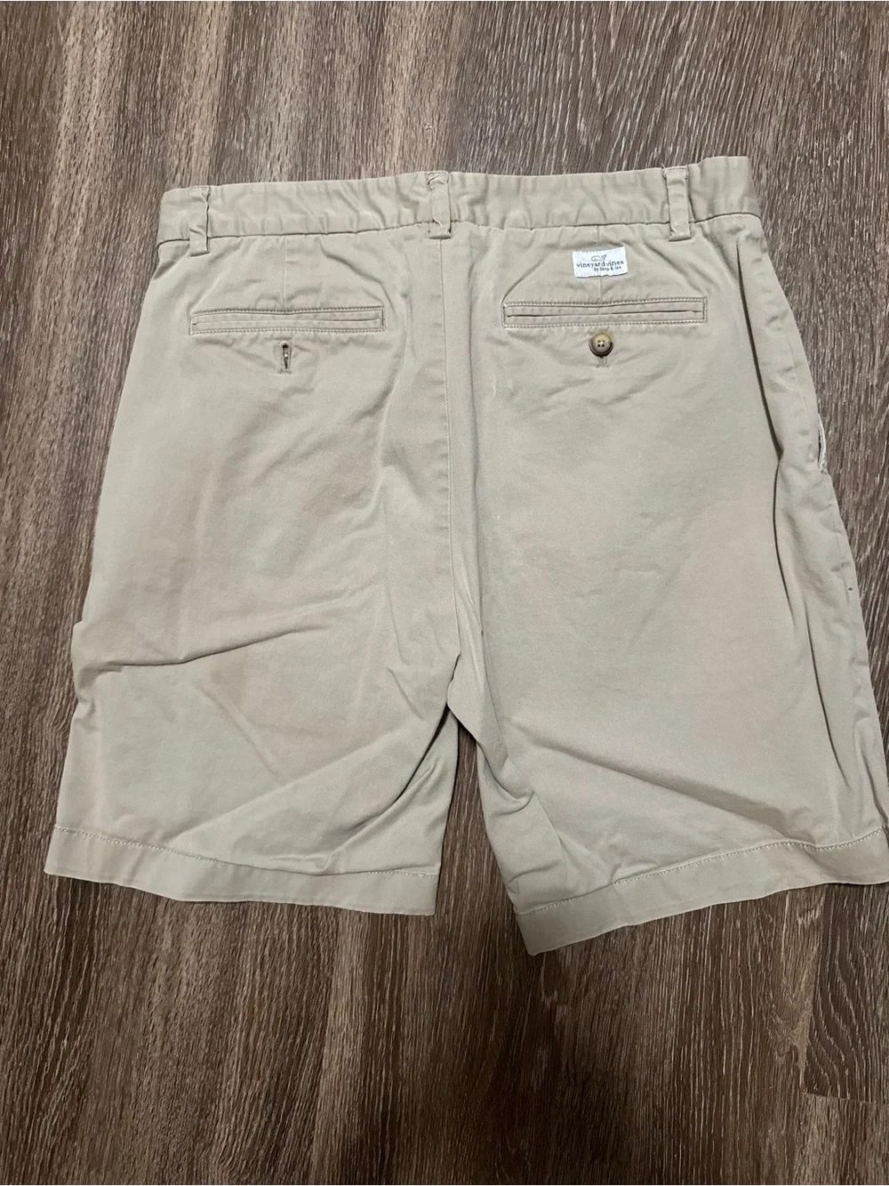 Vineyard Vines loops flat vines